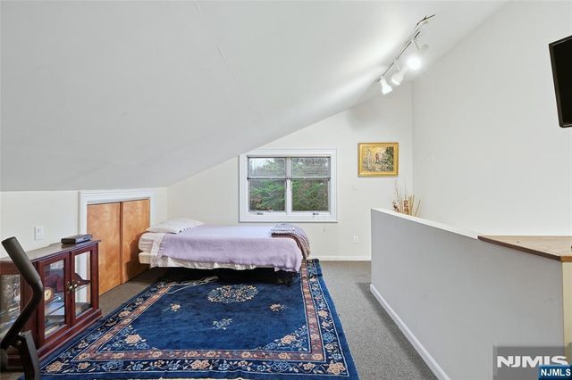 4 Lesa Lane, Hillsdale, NJ 07642