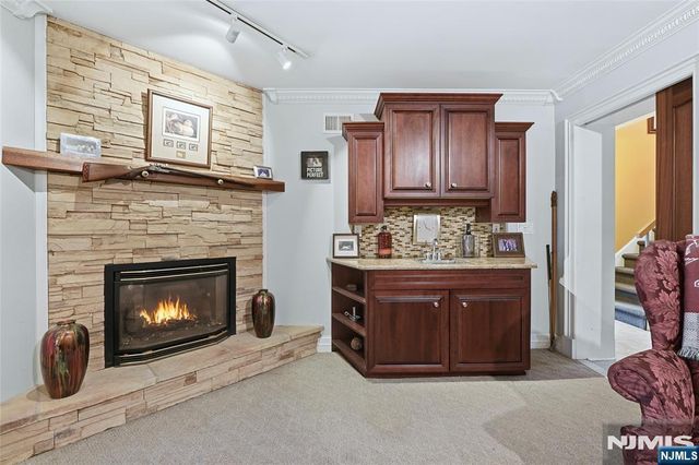 4 Lesa Lane, Hillsdale, NJ 07642