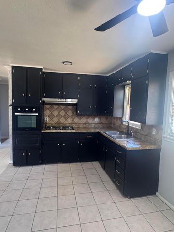 2220 SE 22ND Avenue, Amarillo, TX 79103