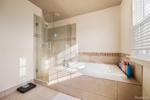 4468 Edison Boulevard, Fenton Charter Township, MI 48451