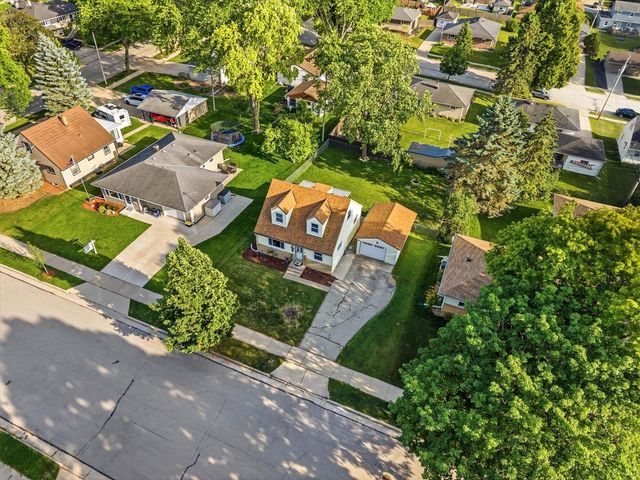 1115 Lawndale AVENUE, Waukesha, WI 53188