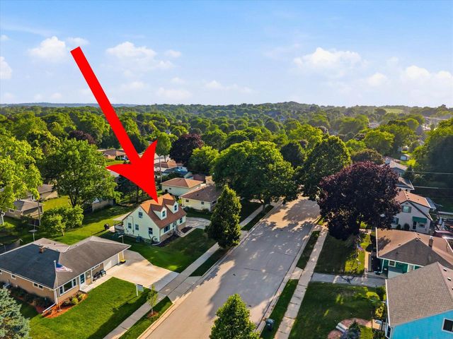 1115 Lawndale AVENUE, Waukesha, WI 53188