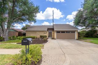3112 Manchester Circle, Bedford, TX 76021