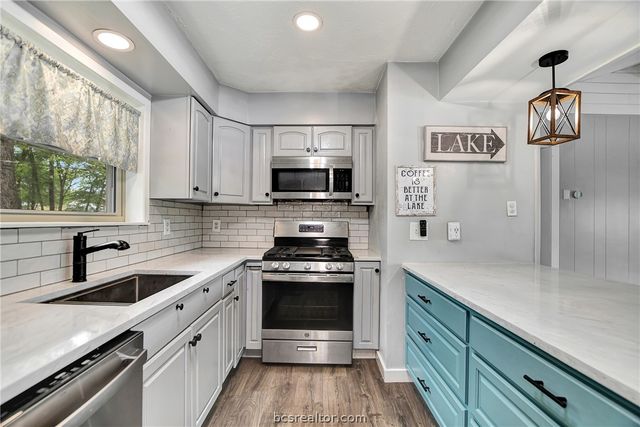 571 Lakeview Circle, Hilltop Lakes, TX 77871