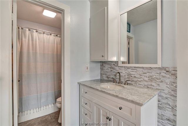 571 Lakeview Circle, Hilltop Lakes, TX 77871