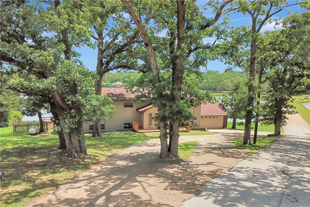 571 Lakeview Circle, Hilltop Lakes, TX 77871