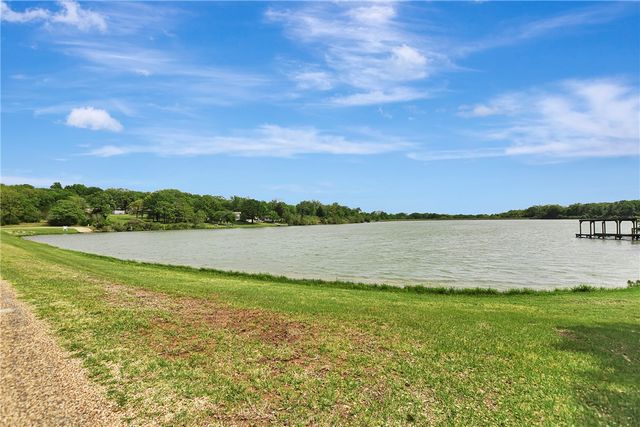 571 Lakeview Circle, Hilltop Lakes, TX 77871