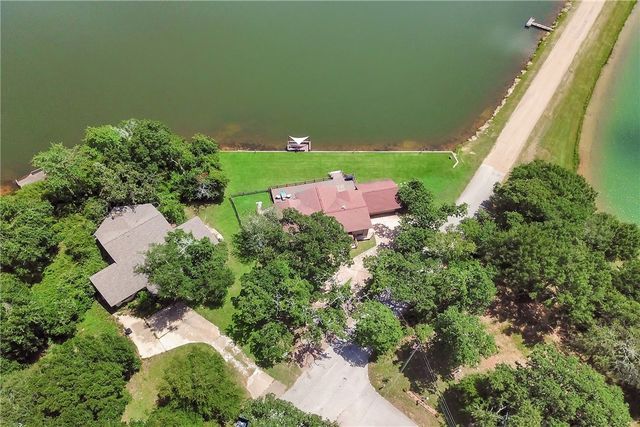 571 Lakeview Circle, Hilltop Lakes, TX 77871