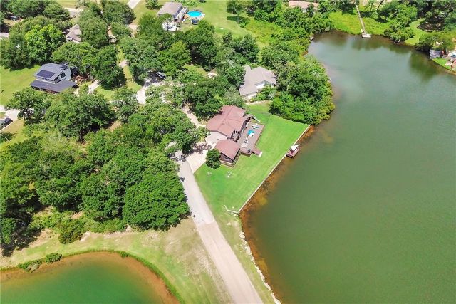 571 Lakeview Circle, Hilltop Lakes, TX 77871