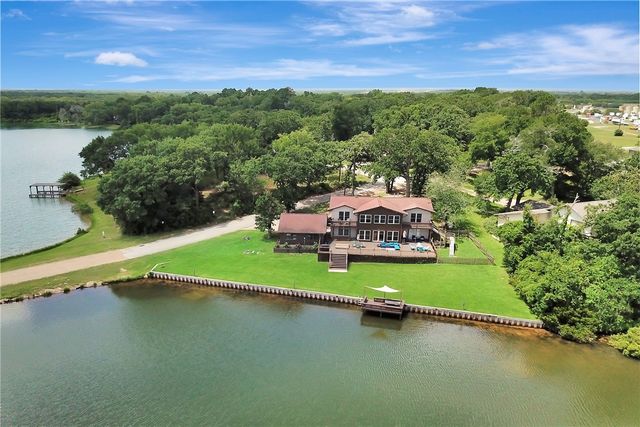 571 Lakeview Circle, Hilltop Lakes, TX 77871