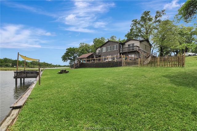 571 Lakeview Circle, Hilltop Lakes, TX 77871