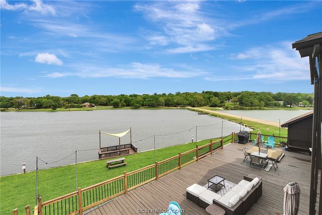571 Lakeview Circle, Hilltop Lakes, TX 77871
