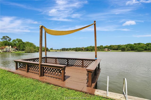 571 Lakeview Circle, Hilltop Lakes, TX 77871