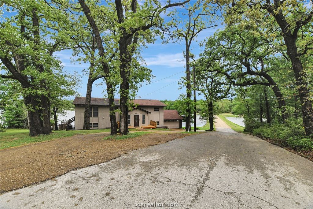 571 Lakeview Circle, Hilltop Lakes, TX 77871 — photo 4