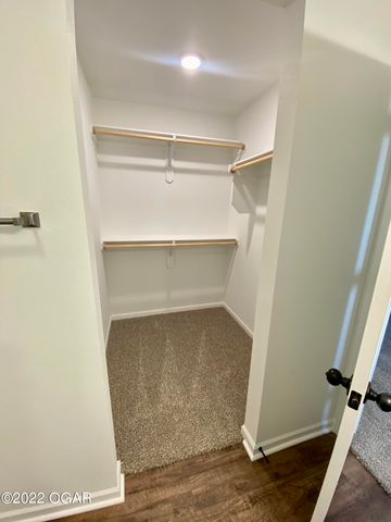 325 Eagle Edge Avenue, Duenweg, MO 64841