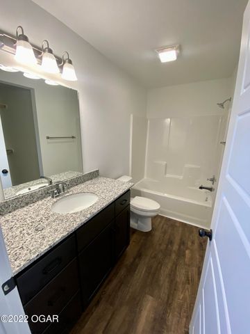 325 Eagle Edge Avenue, Duenweg, MO 64841