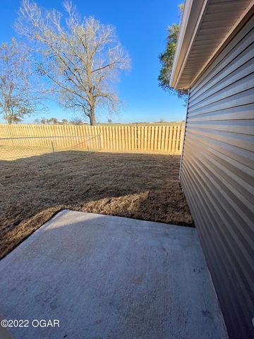 325 Eagle Edge Avenue, Duenweg, MO 64841