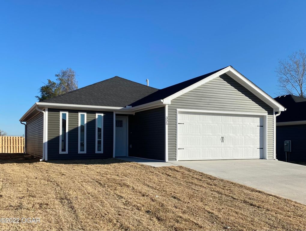 325 Eagle Edge Avenue, Duenweg, MO 64841