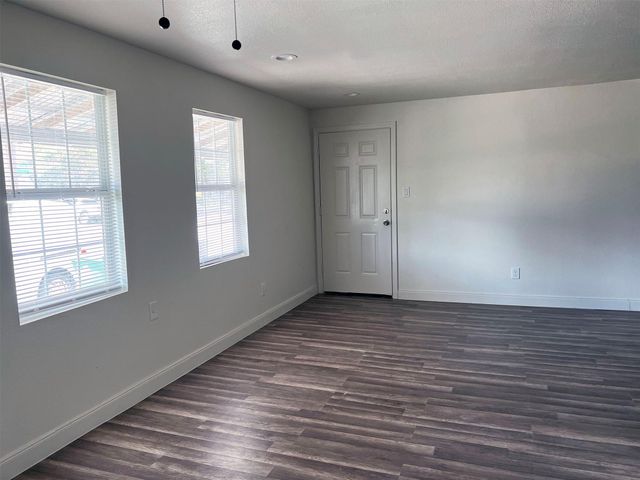 201 Eastwood Unit 1 Street S1, Houston, TX 77011