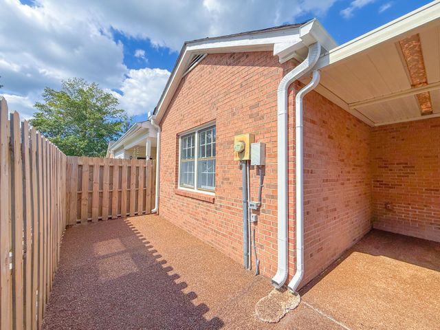 2043 Union Pl, Columbia, TN 38401