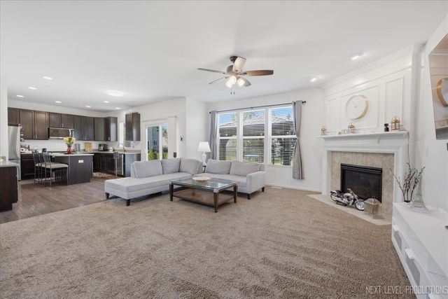 2427 Emerald Lane, Yorkville, IL 60560
