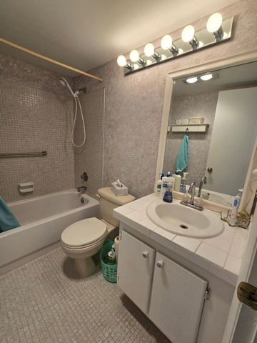 43 Markham B 43, Deerfield Beach, FL 33442