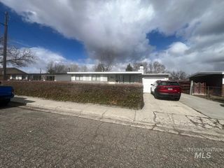 410 Chestnut St, Mountain Home, ID 83647