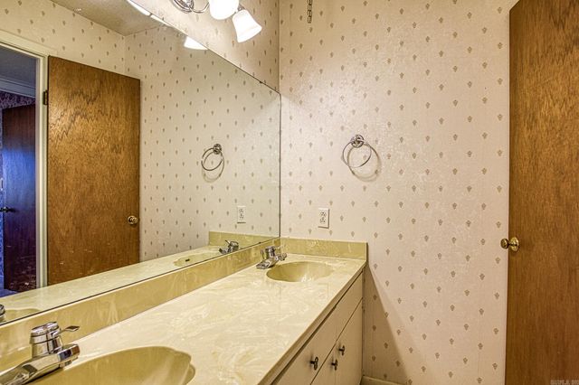 8 Alamito Lane, Hot Springs Village, AR 71909