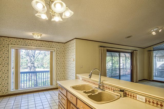 8 Alamito Lane, Hot Springs Village, AR 71909