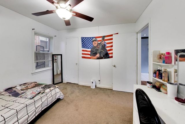 3858 N Pontiac Avenue, Chicago, IL 60634