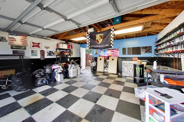 3858 N Pontiac Avenue, Chicago, IL 60634