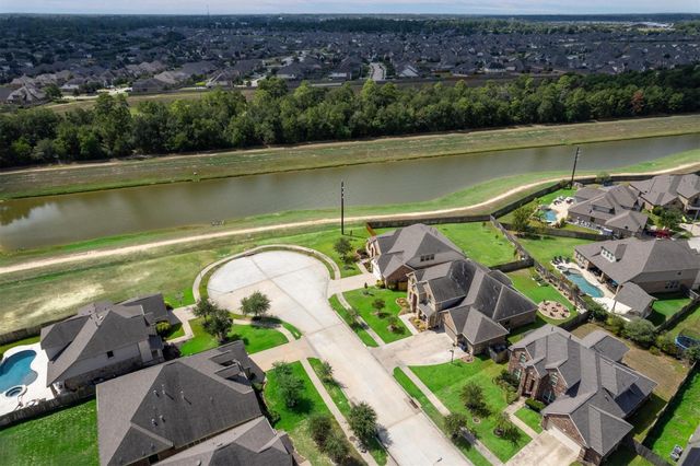 17903 Fernwood Bend Drive, Tomball, TX 77377