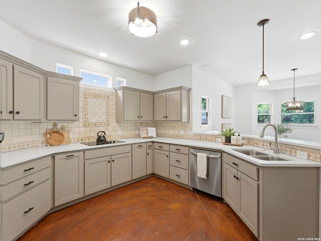 20 LAUREL TRL, New Braunfels, TX 78130