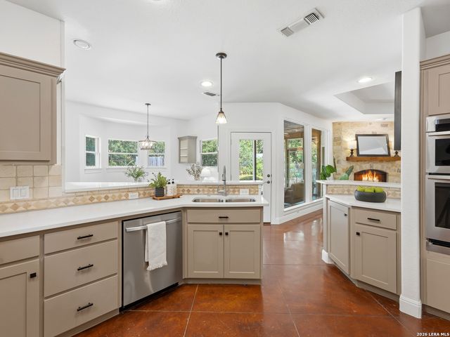 20 LAUREL TRL, New Braunfels, TX 78130