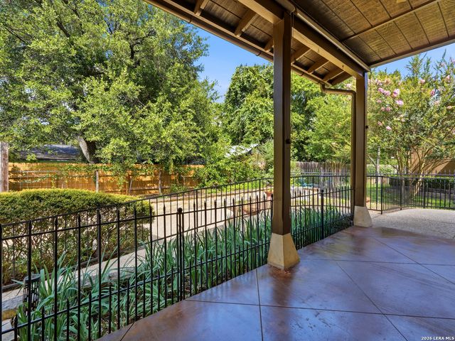 20 LAUREL TRL, New Braunfels, TX 78130