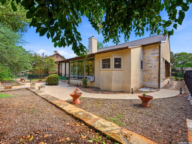 20 LAUREL TRL, New Braunfels, TX 78130
