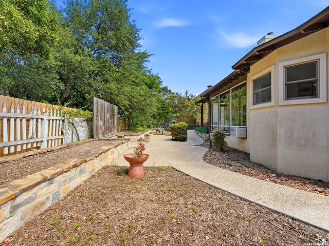20 LAUREL TRL, New Braunfels, TX 78130