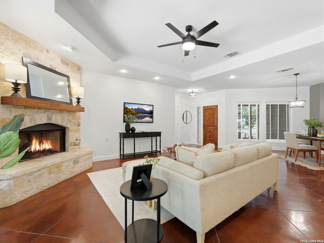 20 LAUREL TRL, New Braunfels, TX 78130