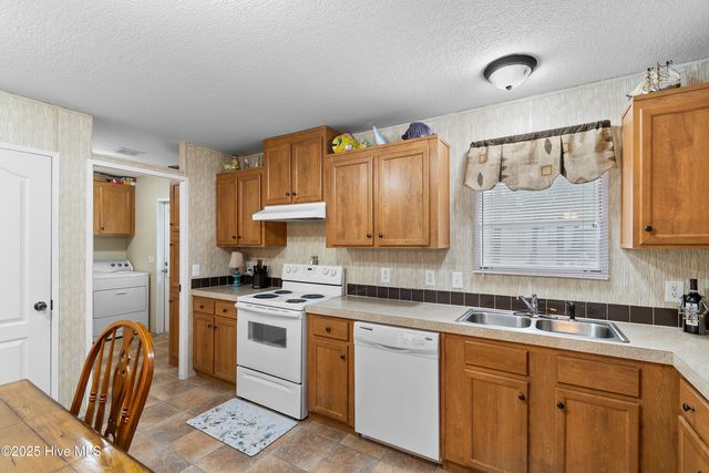 324 Maple Creek Road SW, Supply, NC 28462