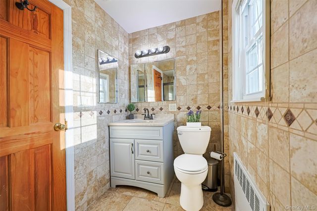 72 Spruce Street, West Hempstead, NY 11552