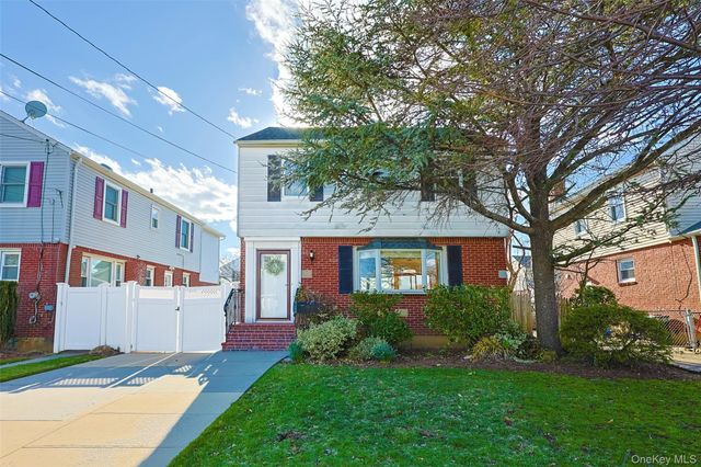 72 Spruce Street, West Hempstead, NY 11552