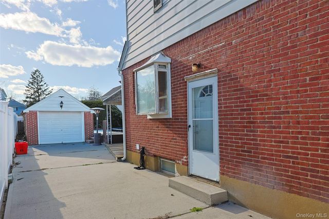 72 Spruce Street, West Hempstead, NY 11552