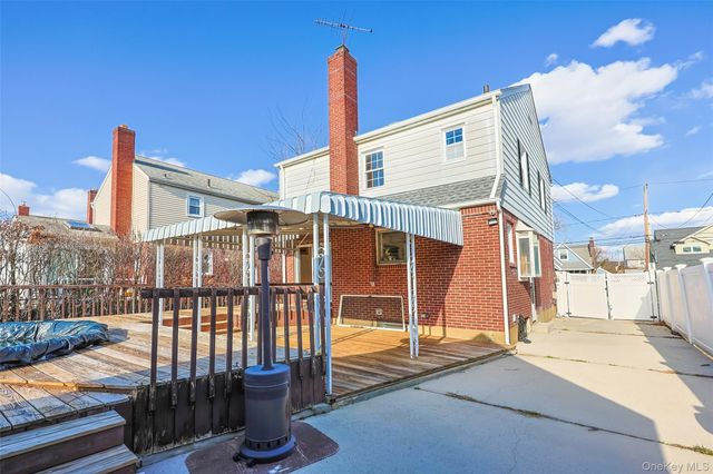 72 Spruce Street, West Hempstead, NY 11552