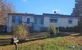 2244 Lakeview Dr, Powhatan, VA 23139