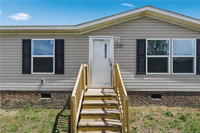 1235 Martin Road, St. Pauls, NC 28384