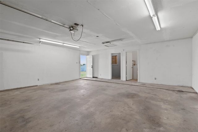3200 County Road 155, Whitesboro, TX 76273