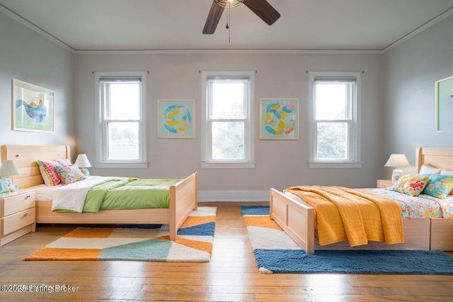 952 Eastern Pkwy, Louisville, KY 40217