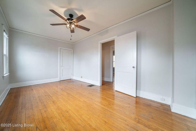 952 Eastern Pkwy, Louisville, KY 40217