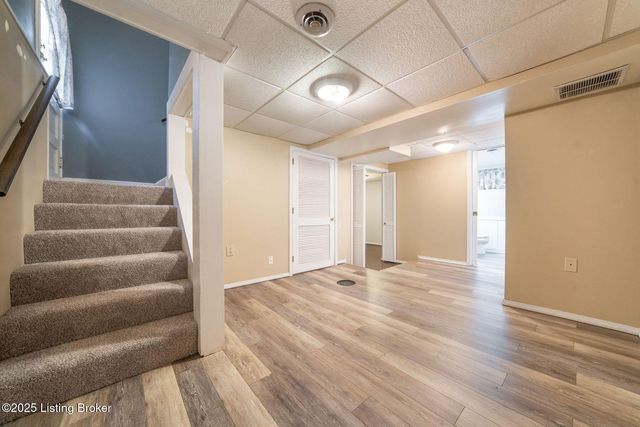 952 Eastern Pkwy, Louisville, KY 40217