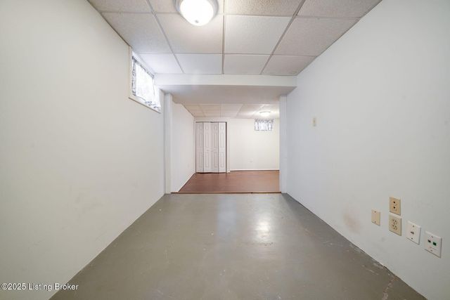 952 Eastern Pkwy, Louisville, KY 40217